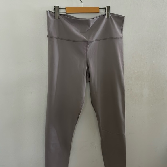 TNA ACTION LEGGINGS - Picture 8 of 14